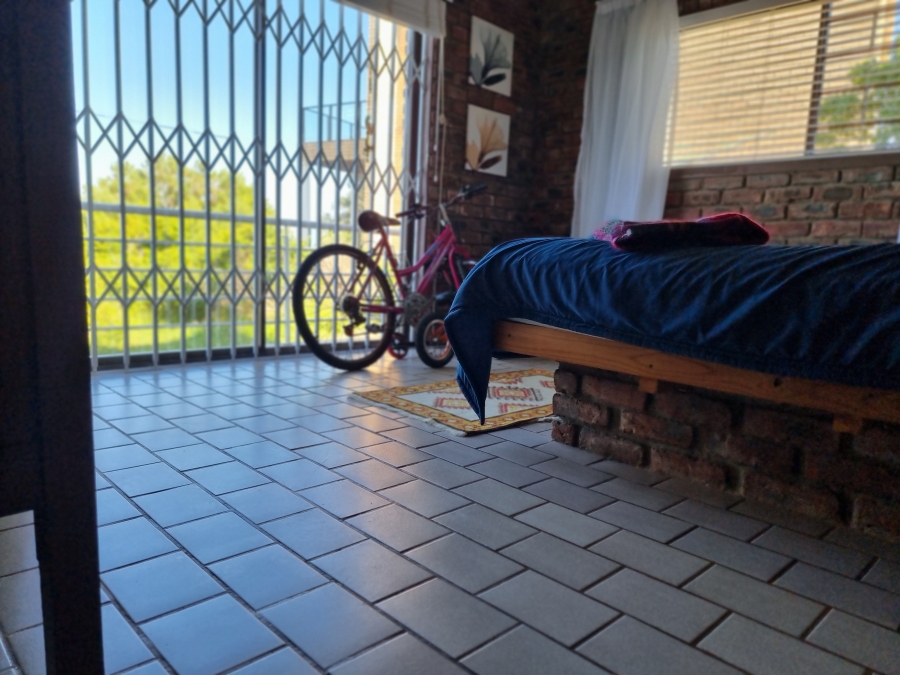 5 Bedroom Property for Sale in Dana Bay Western Cape